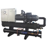 Chiller condensato ad acqua da 220 Kw con torre di raffreddamento
